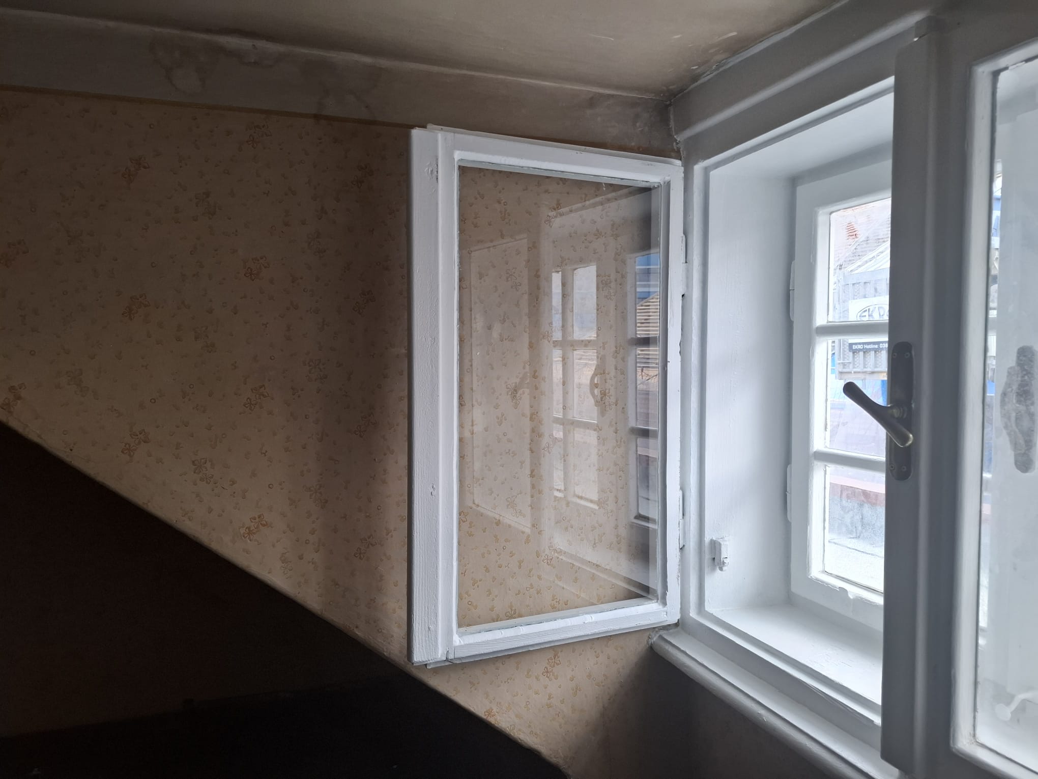 Geöffnete Fensterflügel