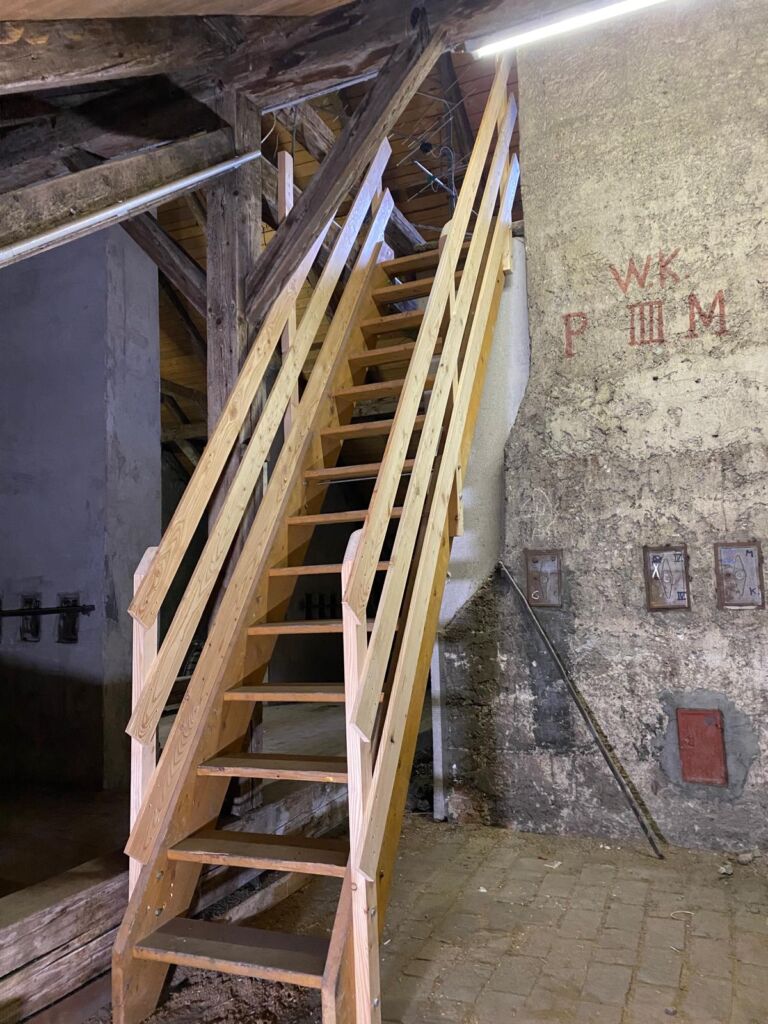 Holzarbeiten und individueller Ausbau der Tischlerei Schiffner