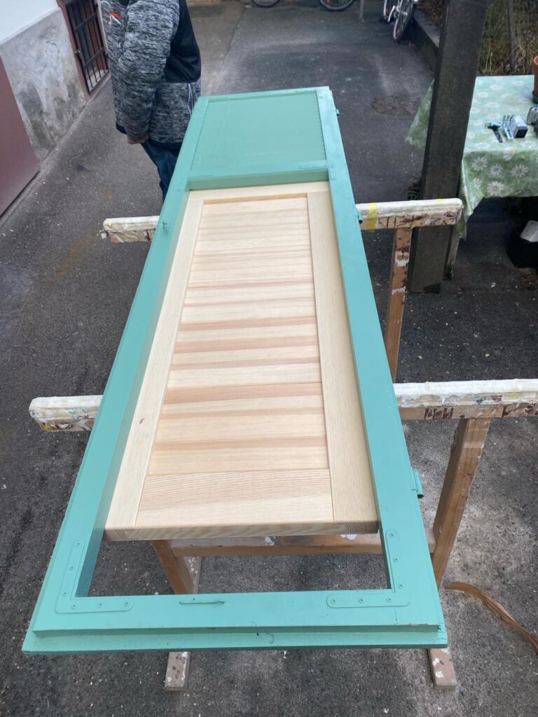 Sonnenschutz, Fensterläden oder Beschattung aus einem Projekt der Tischlerei Schiffner