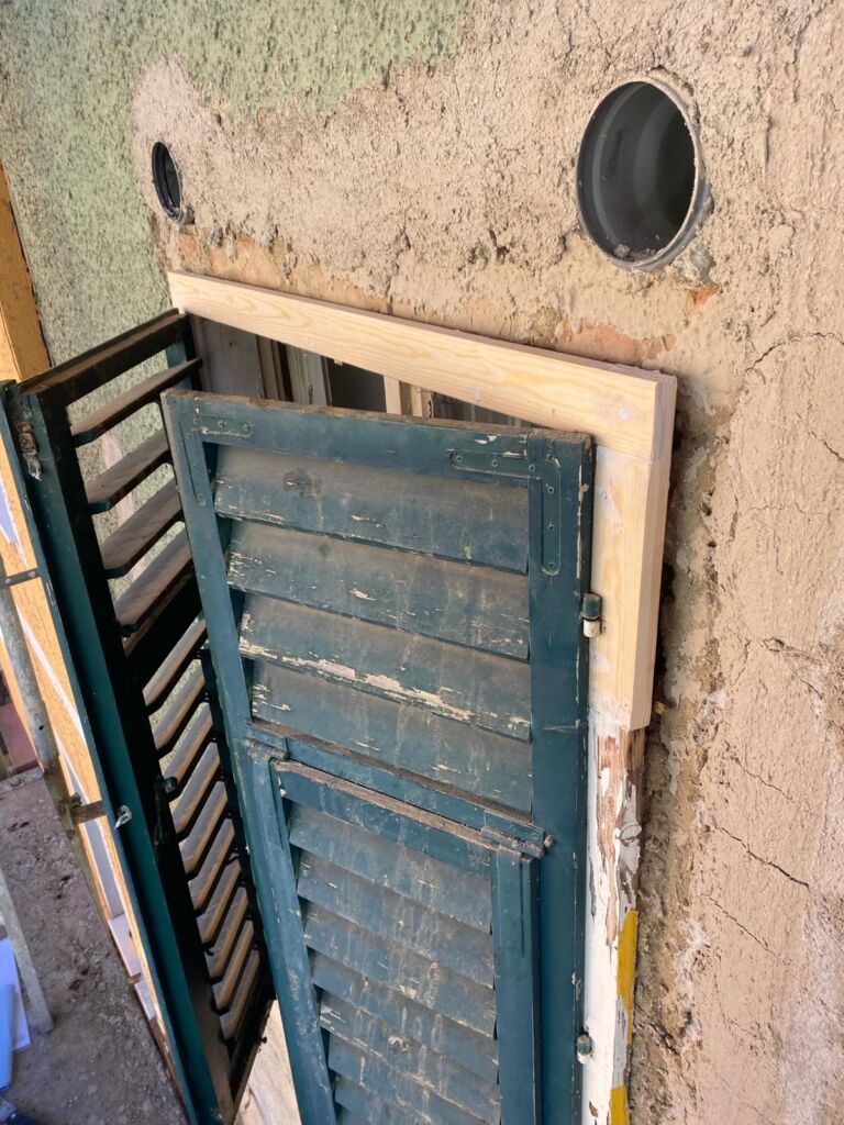 Sonnenschutz, Fensterläden oder Beschattung aus einem Projekt der Tischlerei Schiffner